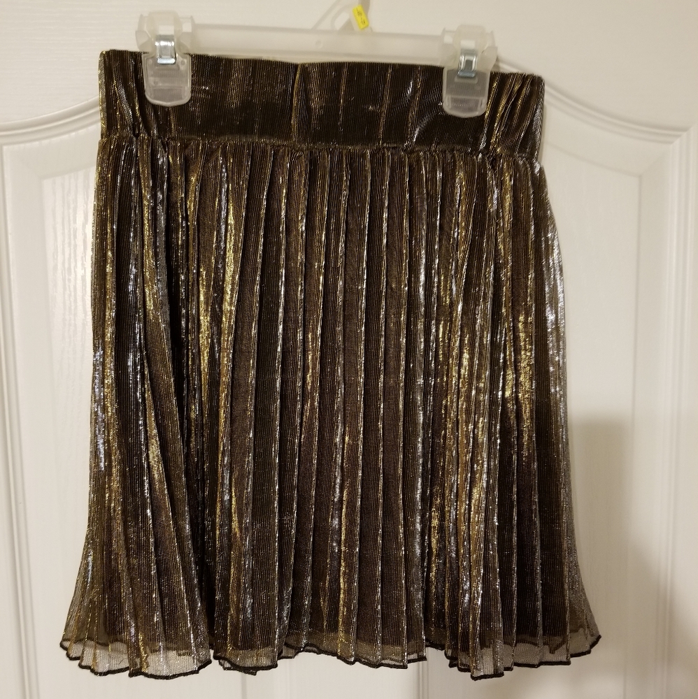Shiny gold skirt